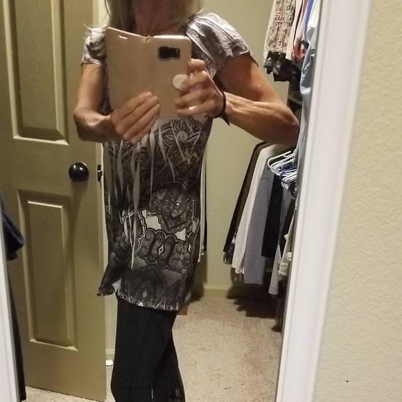 tunic - Picture 8 of 8